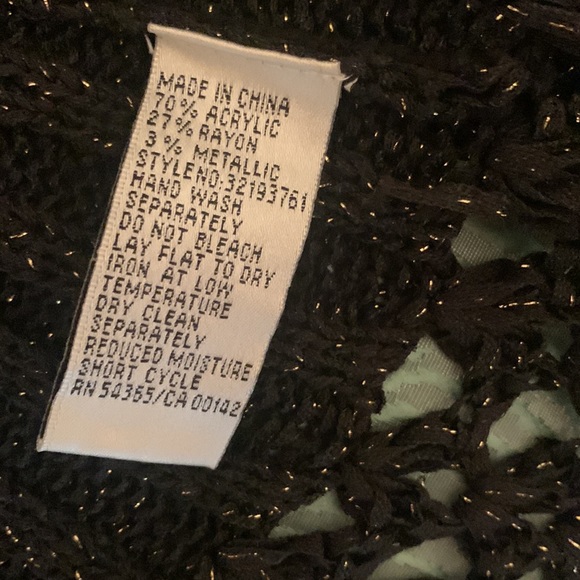 Nygard Collection soft topper to pair with tank, adds a classy look for dinner - Picture 8 of 8